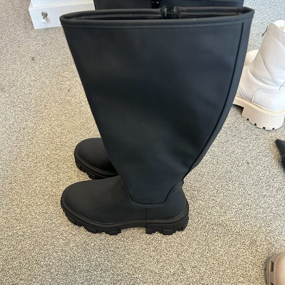 NWOT ASOS Matte Black Chunky Wide Calf Boots, Size 9 - Picture 2 of 4